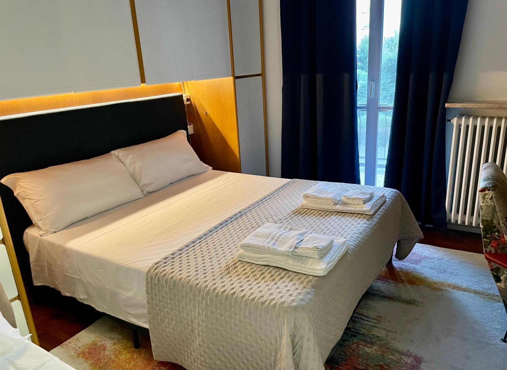 149 Borgo Ticino Suite Attico Di Lusso Con Terrazzo E Parking Privato Павия Екстериор снимка